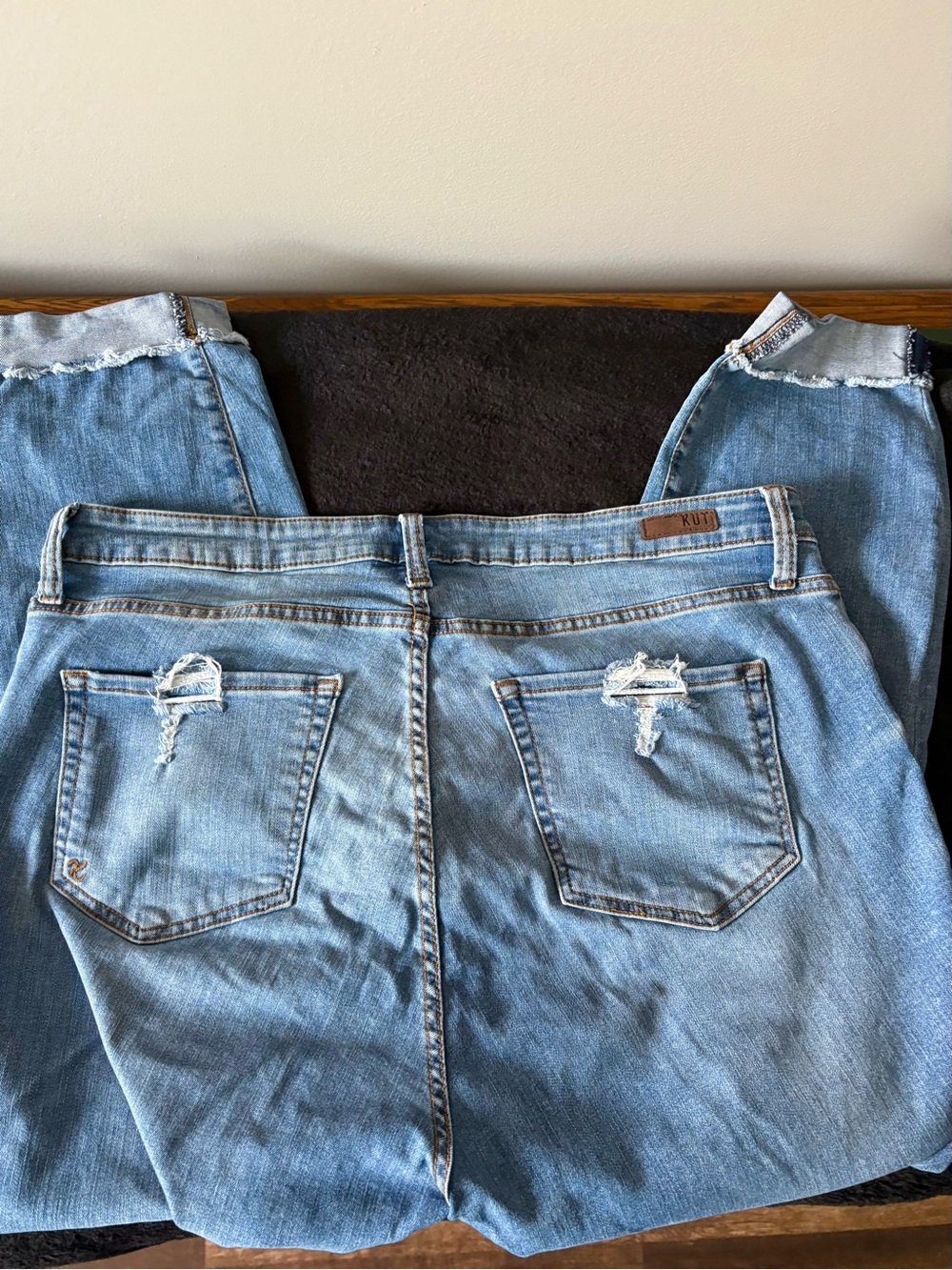 Kut 16W from the Kloth Boyfriend Capri jeans with Back-Pocket Distress